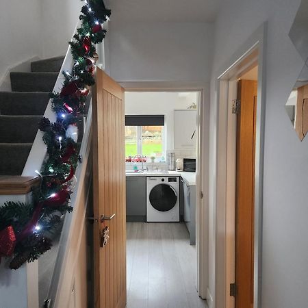 Sheldon House 3 Bed Cosy Home Nr Jlr & Nec Exterior photo